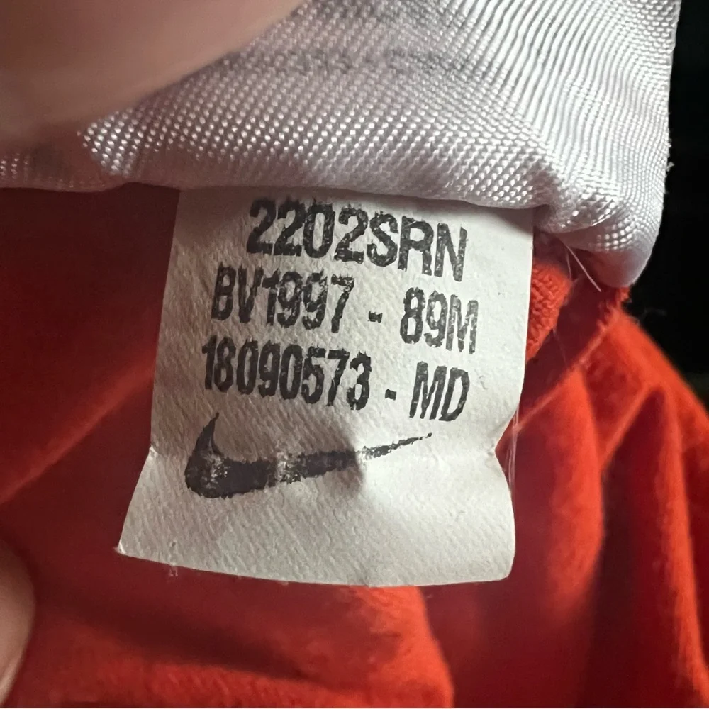 Nike Tee Men’s M Orange Short Sleeve Swoosh T-Shirt Athletic Casual Everyday